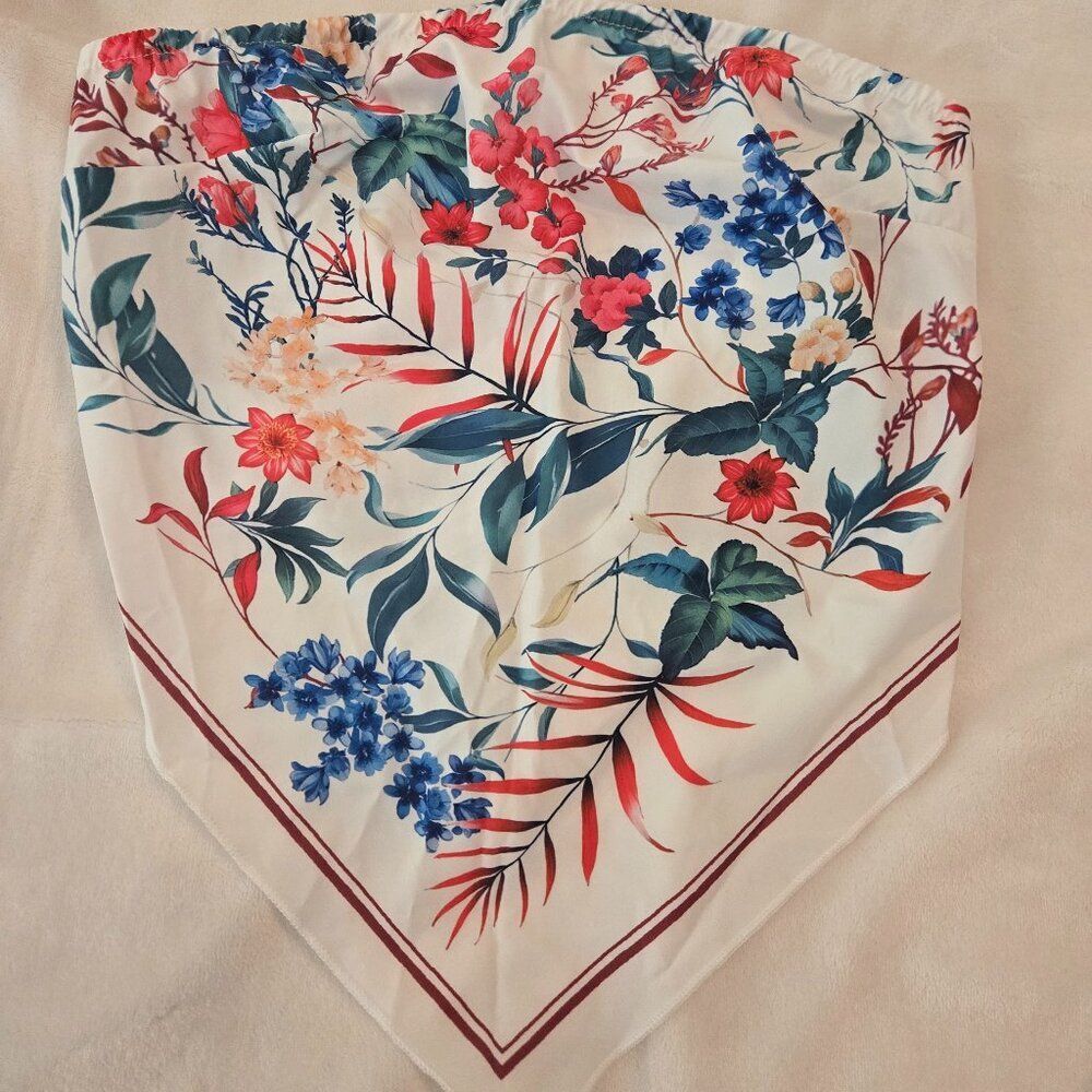 White floral strapless top by Shein size M petite, new and unused